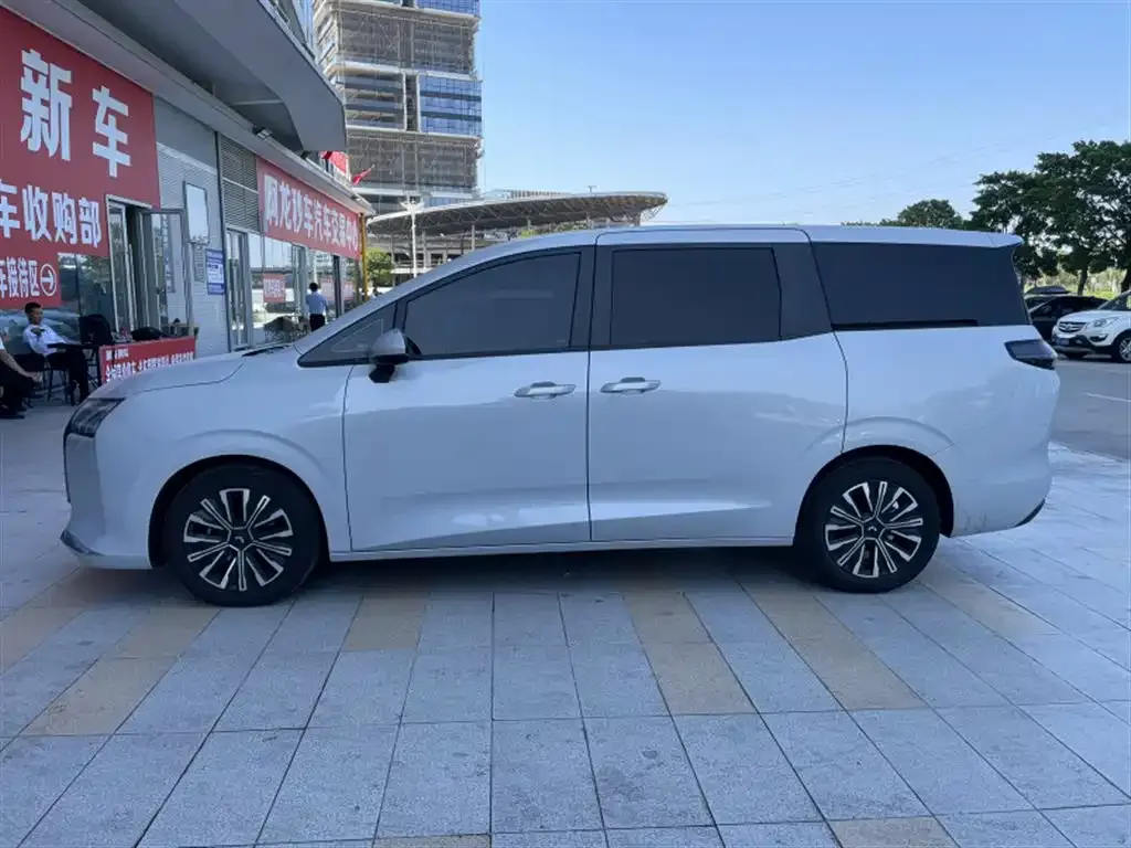 Wuling Xingguang 730 — фото 8
