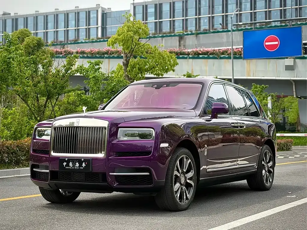 Rolls-Royce Cullinan — фото 1