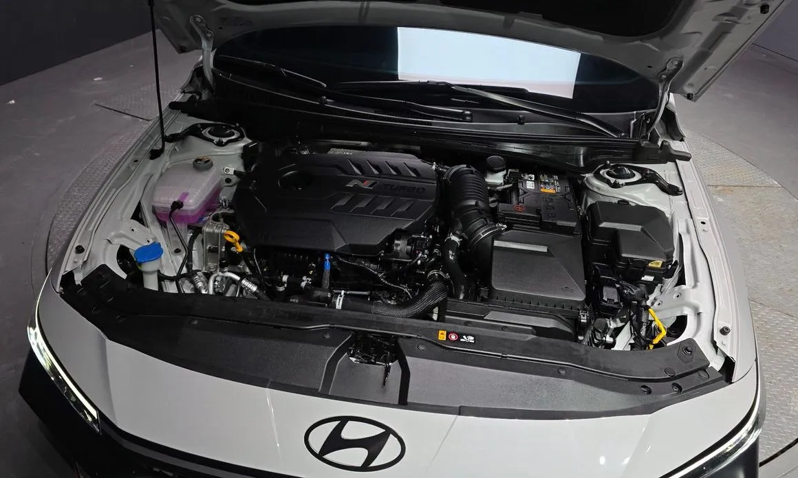 Hyundai AVANTE — фото 4