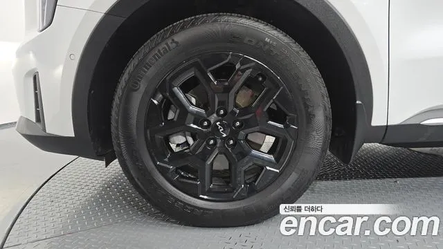 Kia Sorento — фото 9