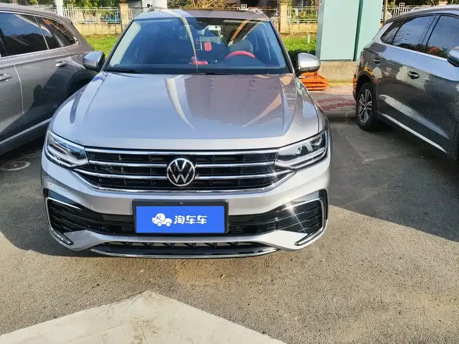 Volkswagen Tiguan L — фото 8