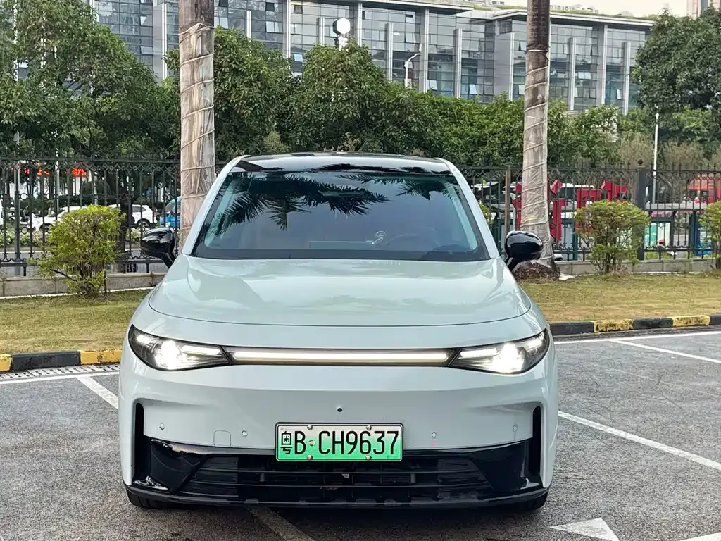 Leapmotor C10 — фото 10