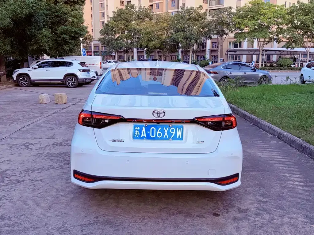 Toyota Allion — фото 4