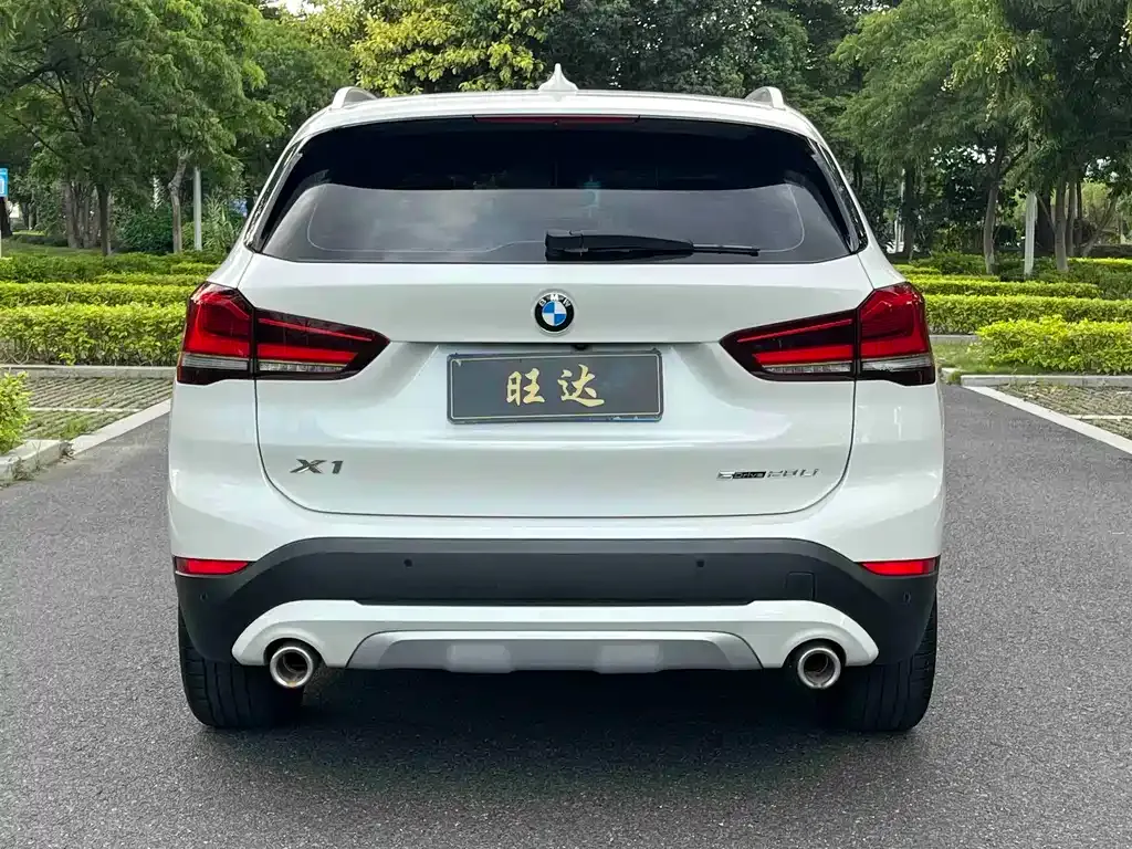 BMW X1 — фото 9