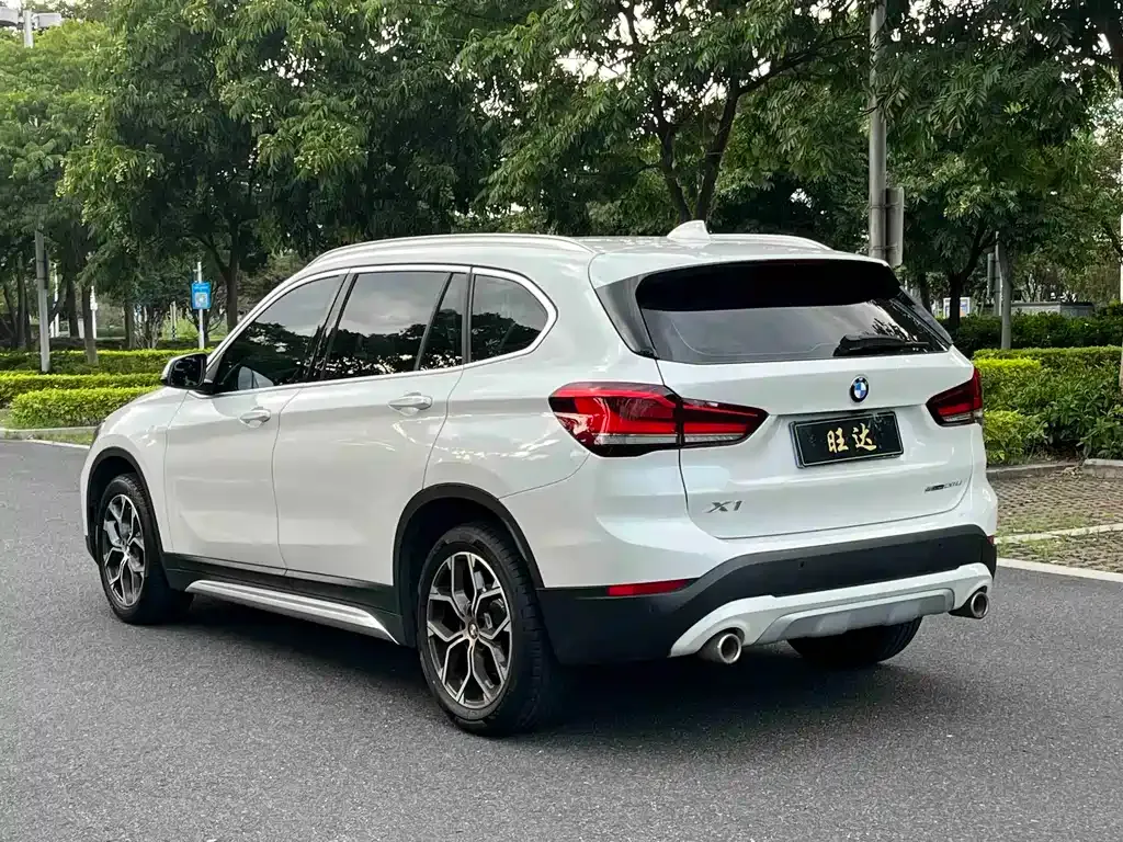 BMW X1 — фото 8