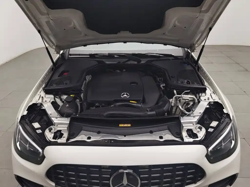 Mercedes-Benz E-Class (Import) — фото 5