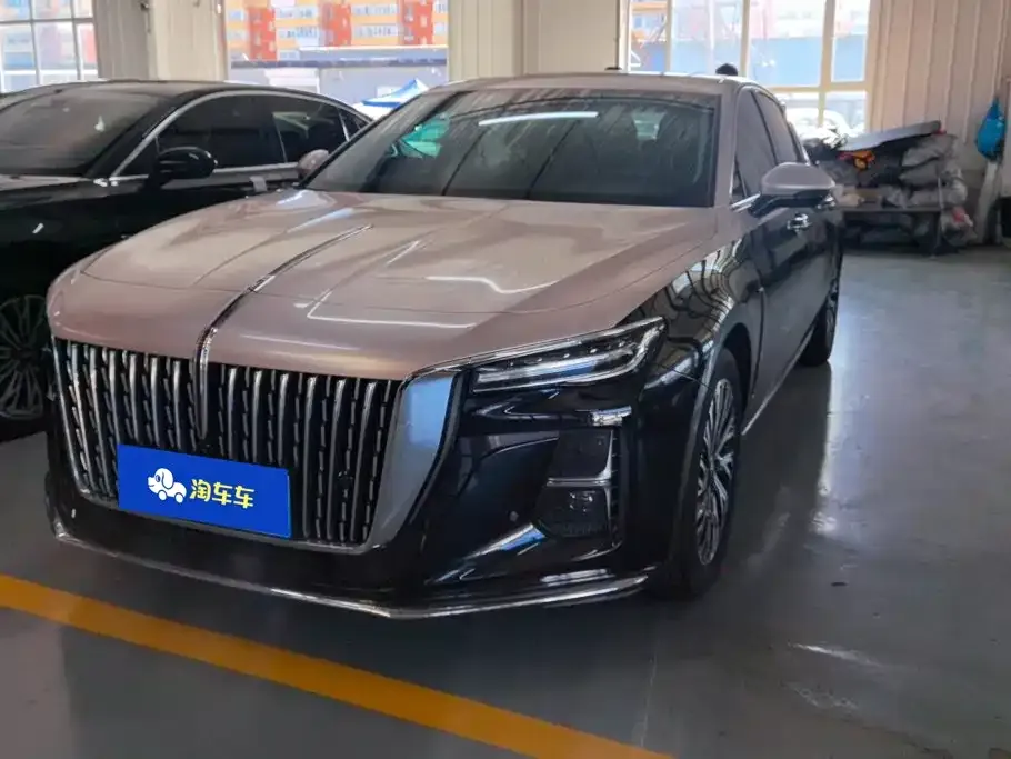 Hongqi H5 — фото 1