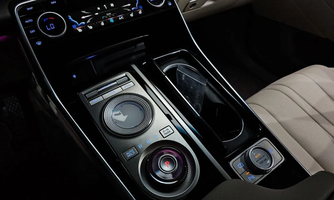 Genesis GV80 — фото 10