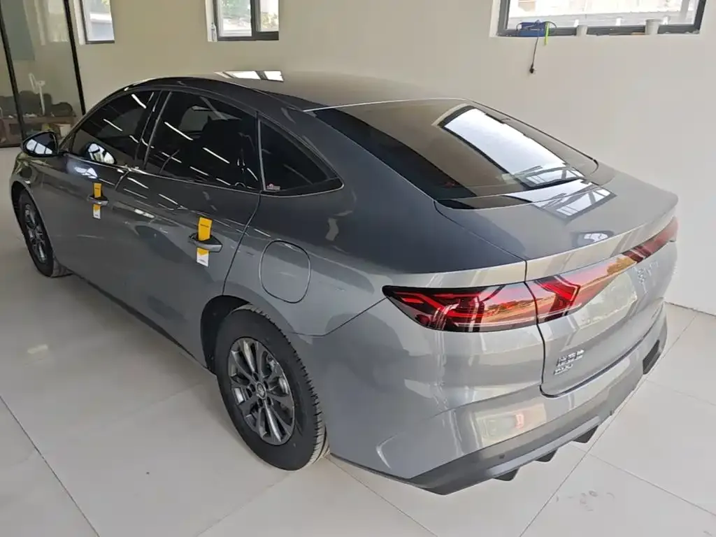 BYD Qin L — фото 3