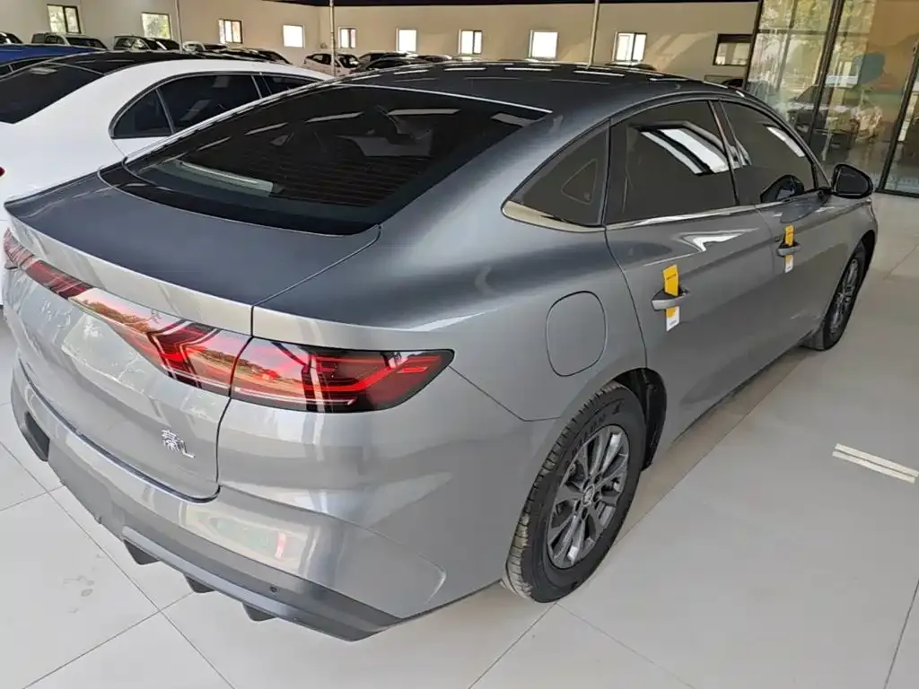 BYD Qin L — фото 8