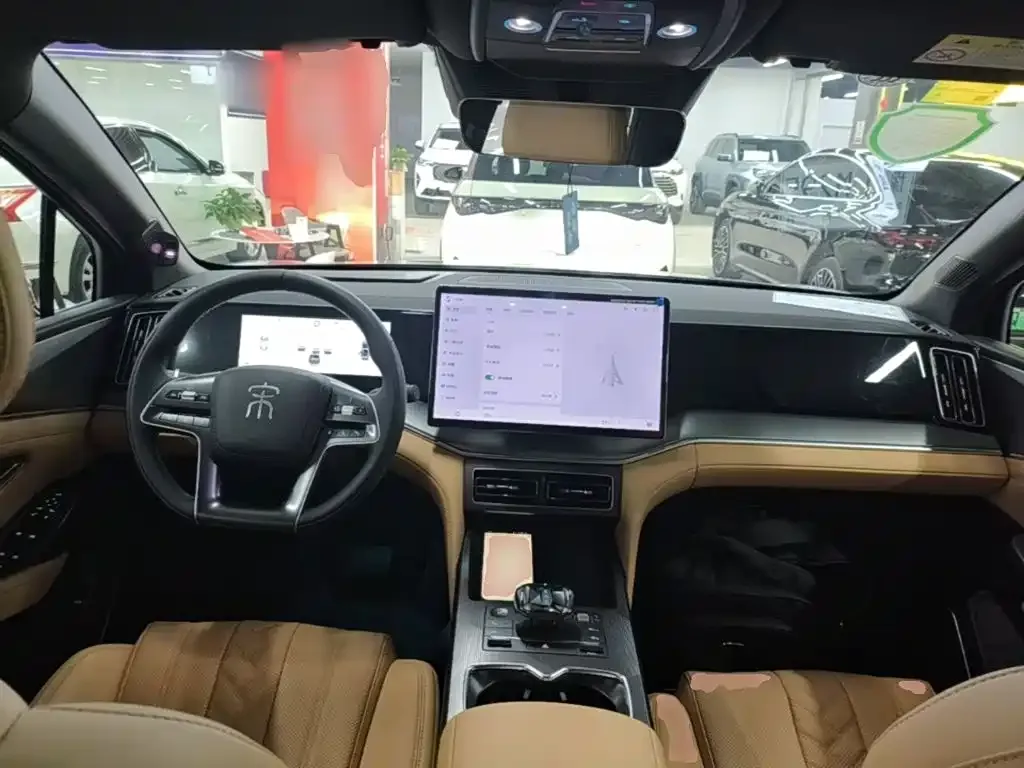 BYD L DM-i — фото 3