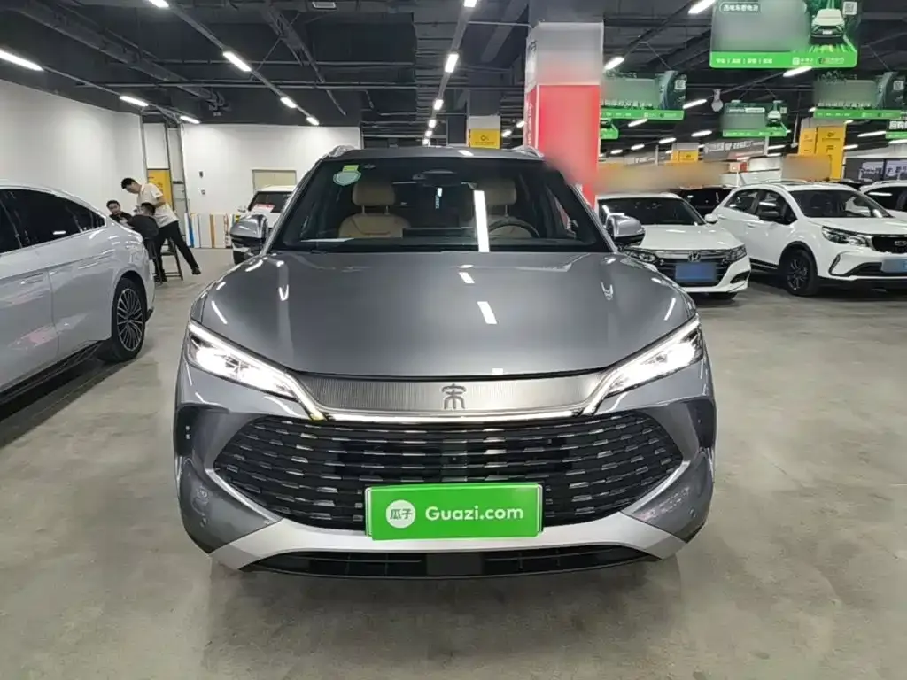 BYD L DM-i — фото 8