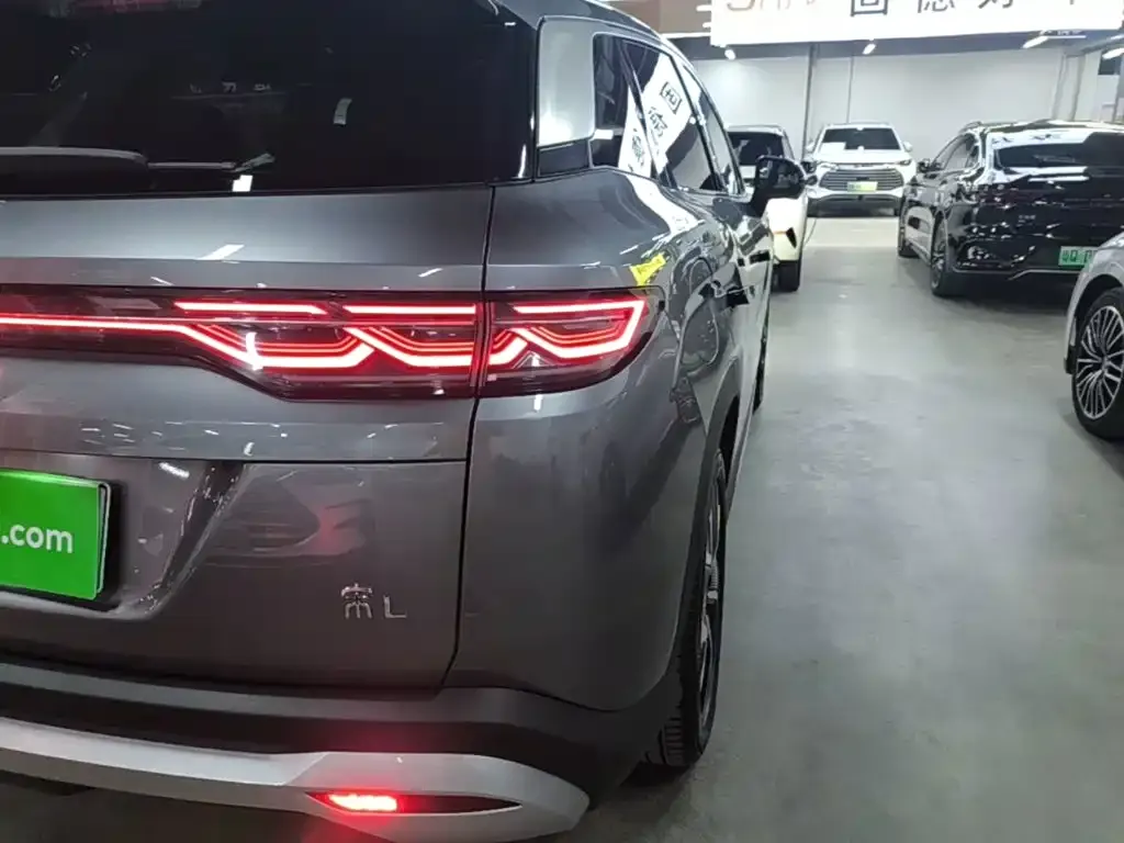 BYD L DM-i — фото 2