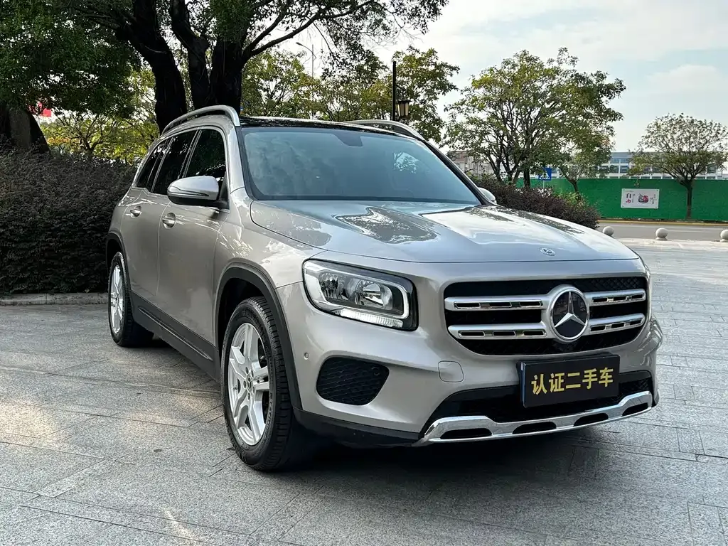 Mercedes-Benz GLB — фото 9