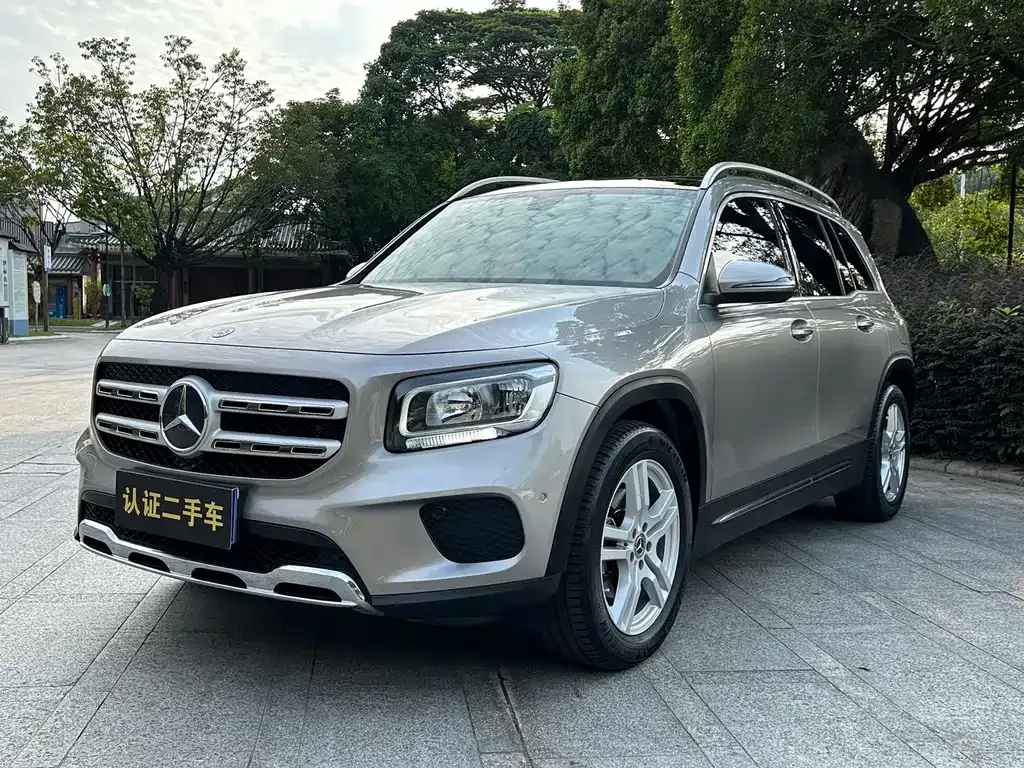 Mercedes-Benz GLB — фото 10