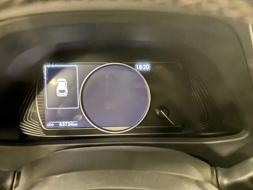 Lexus UX New Energy — фото 3