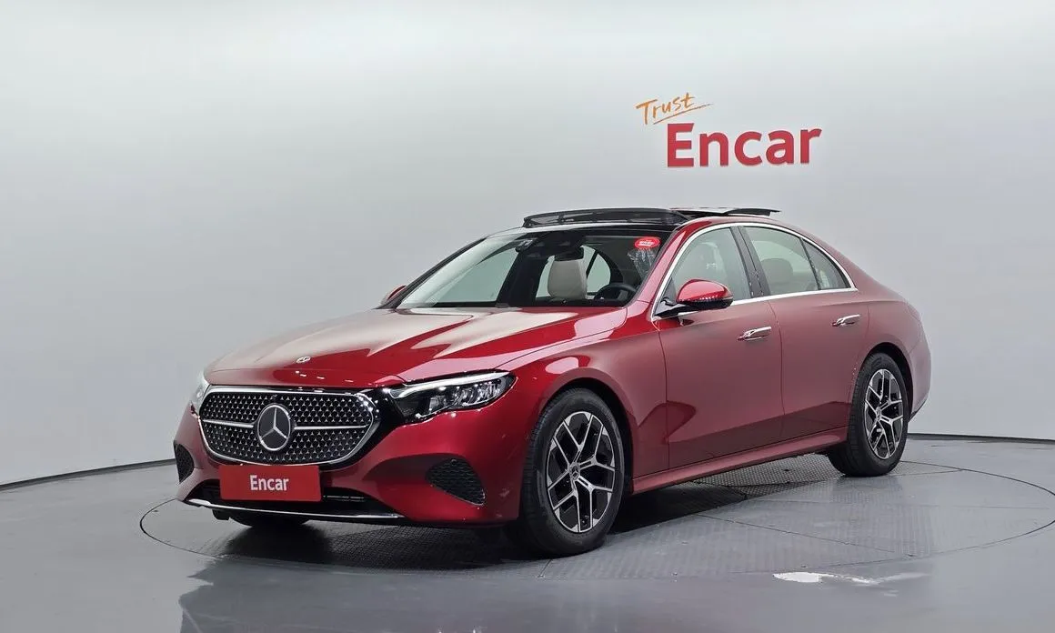 Mercedes-Benz E-Class — фото 1