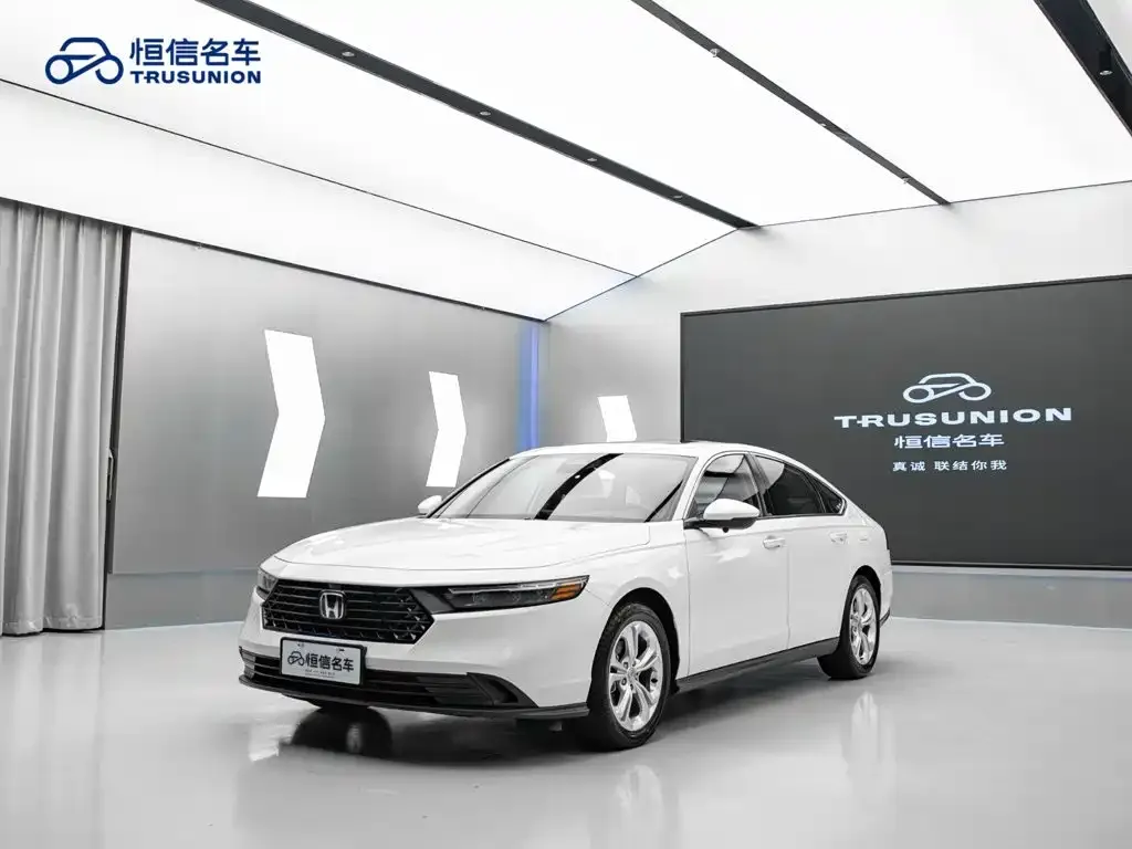 Honda Accord — фото 1