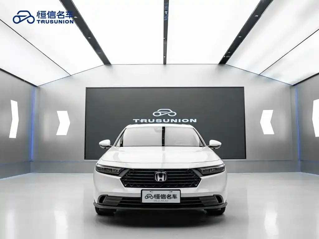 Honda Accord — фото 10