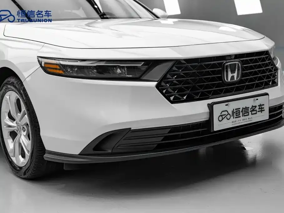 Honda Accord — фото 9