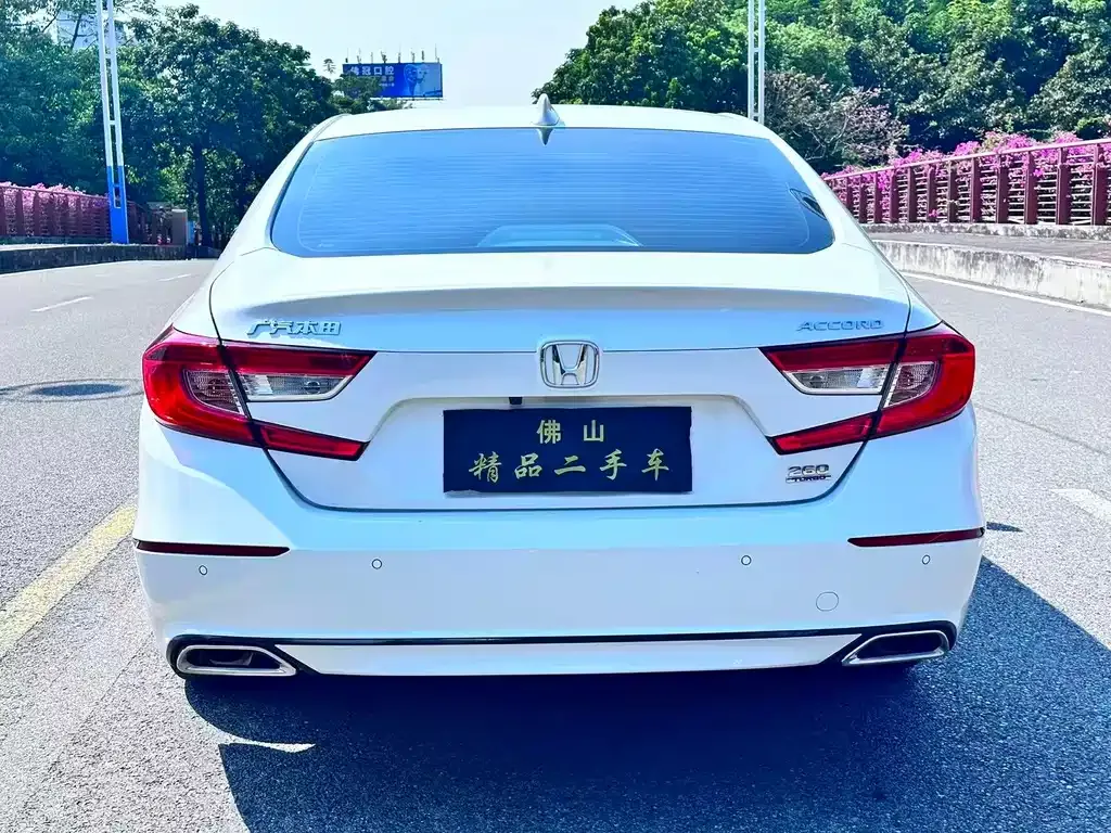 Honda Accord — фото 5
