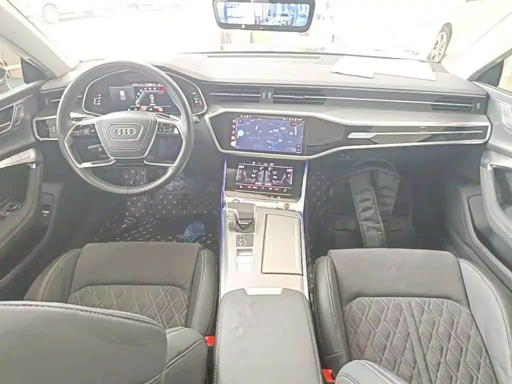 Audi A7L — фото 5