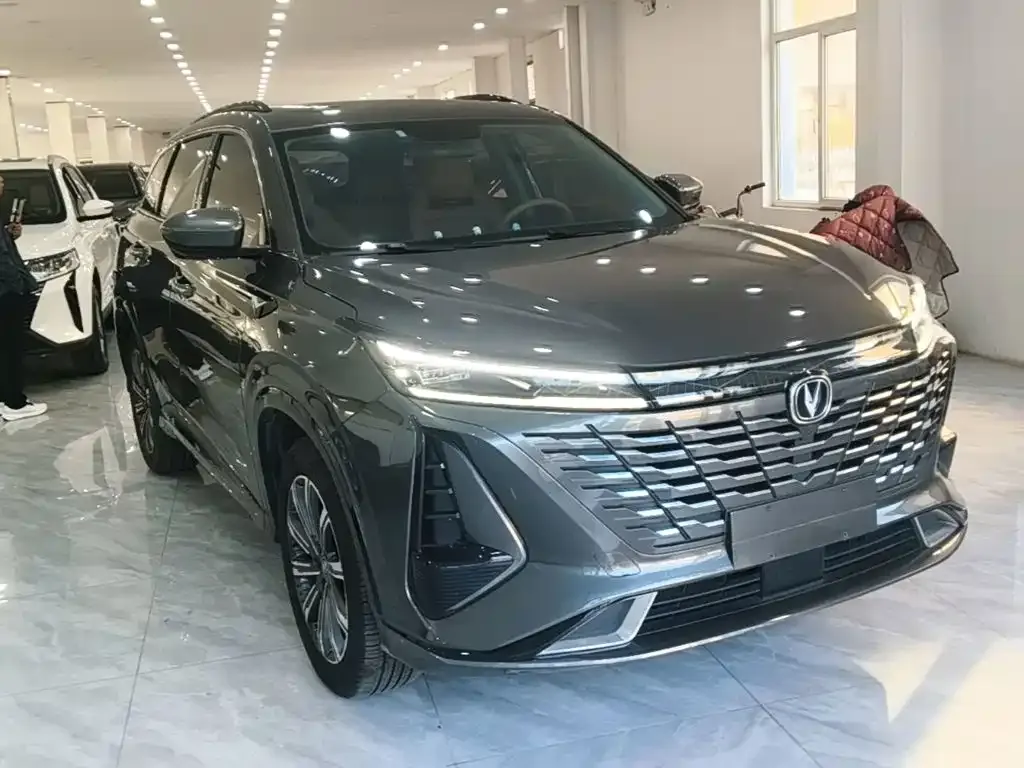 Changan CS75 PLUS — фото 8