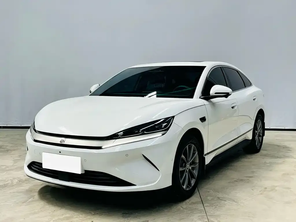 BYD Qin L — фото 1