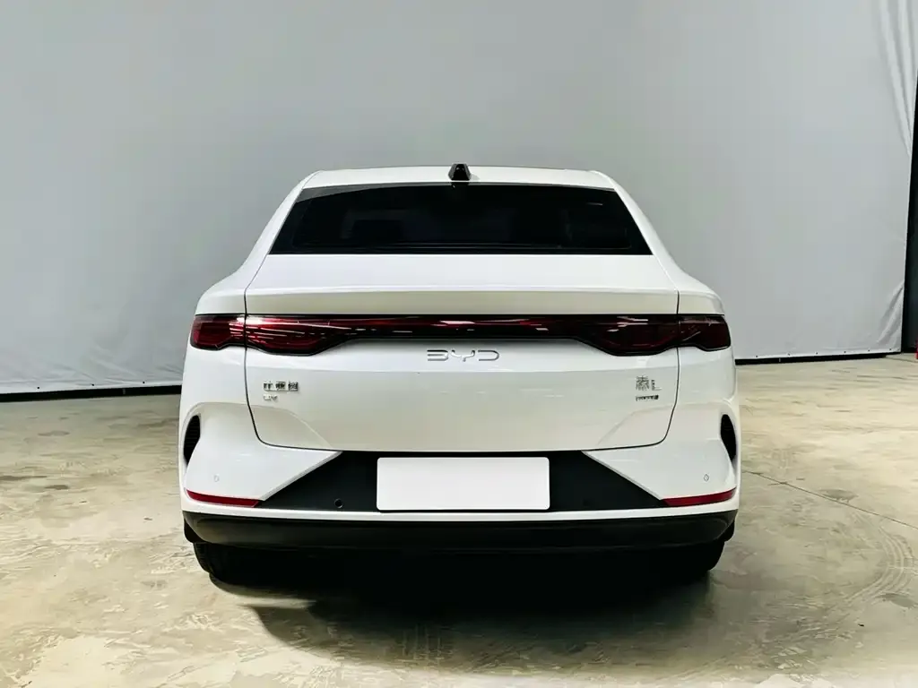 BYD Qin L — фото 6