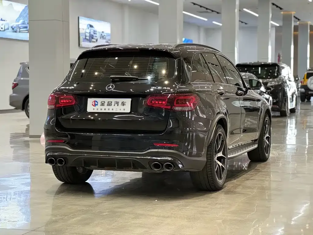 Mercedes-Benz GLC AMG — фото 5