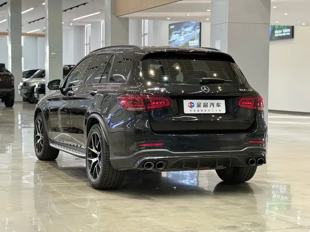 Mercedes-Benz GLC AMG — фото 6
