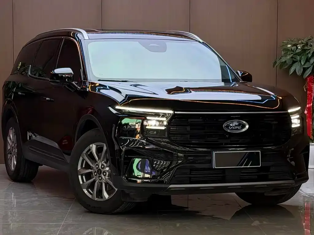 Ford Edge — фото 9