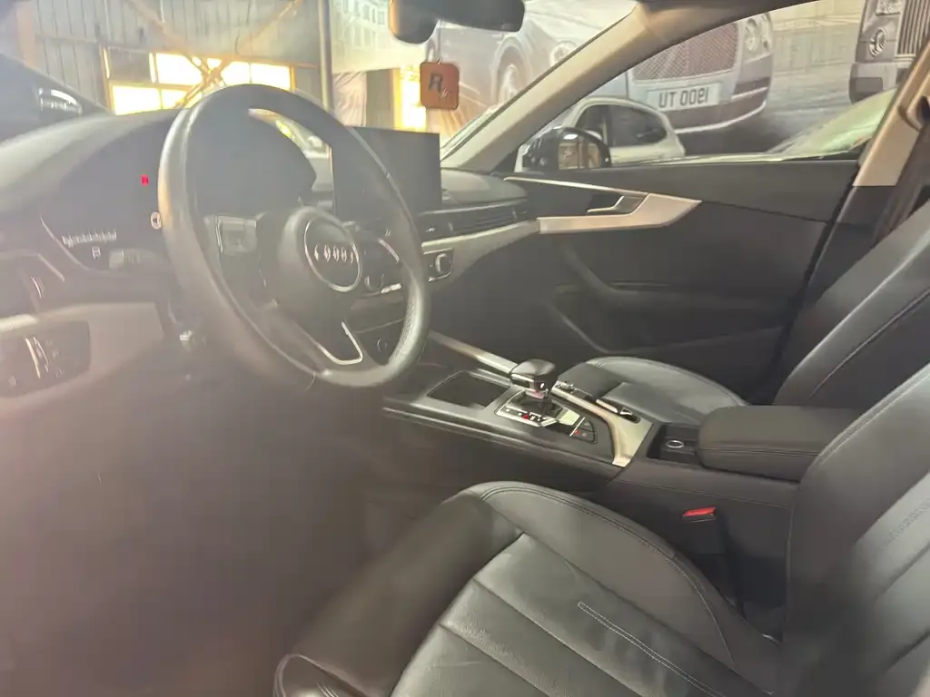 Audi A4 (Import) — фото 2