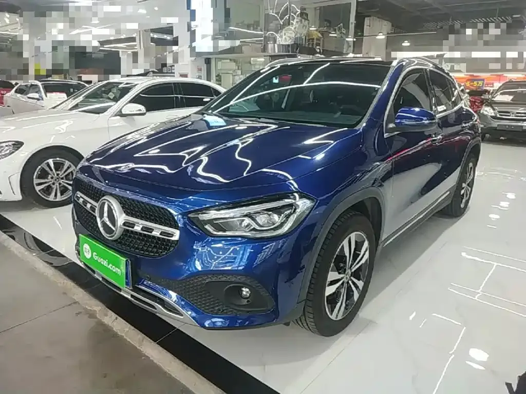 Mercedes-Benz GLA — фото 1