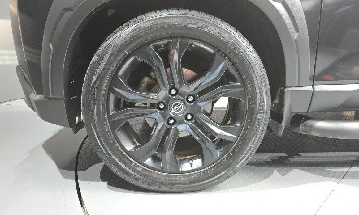 KG Mobility (Ssangyong) Rexton — фото 5