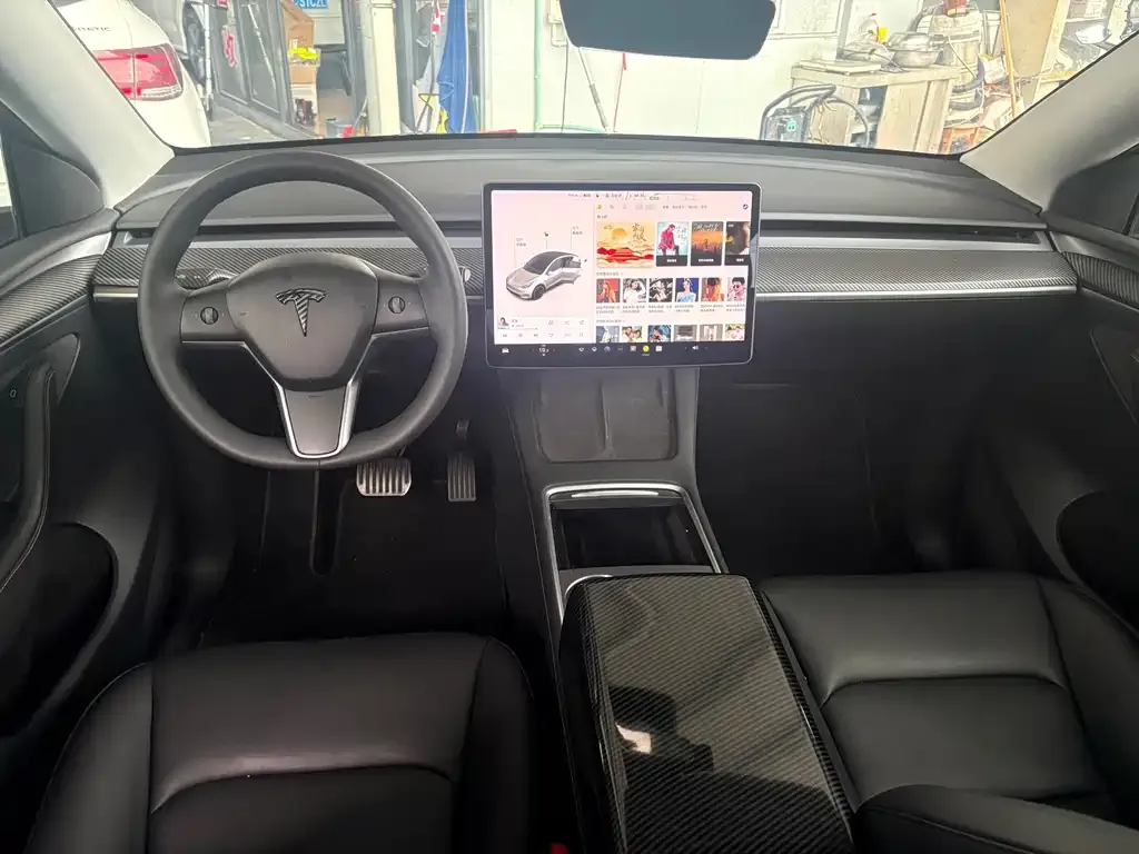 Tesla Model Y — фото 2