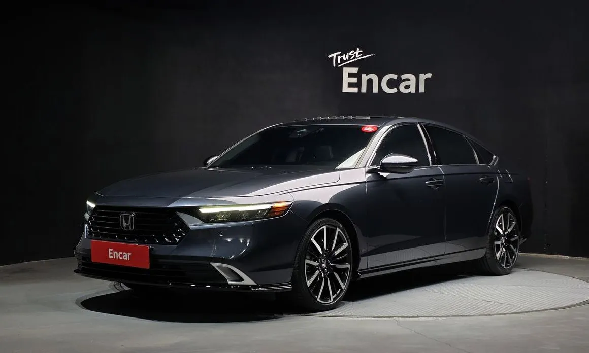 Honda Accord — фото 1