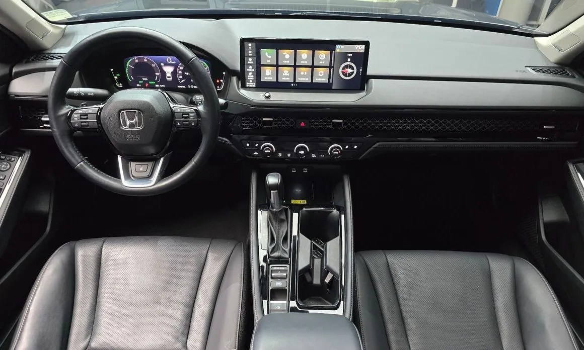 Honda Accord — фото 9
