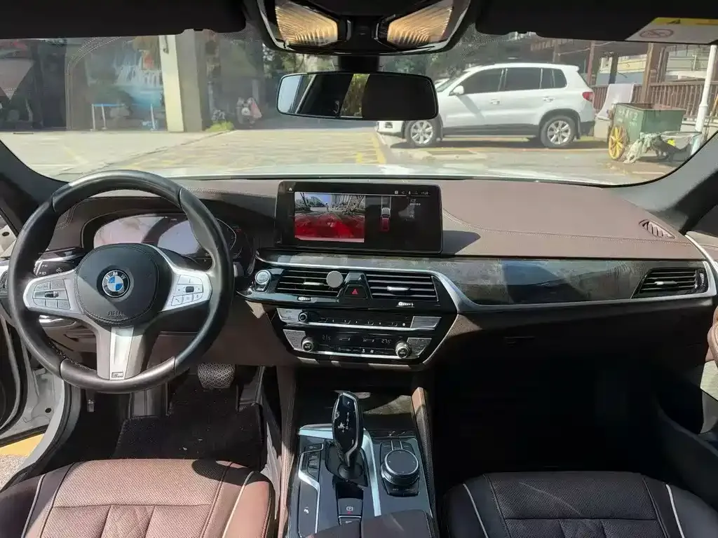 BMW 5 Series — фото 2