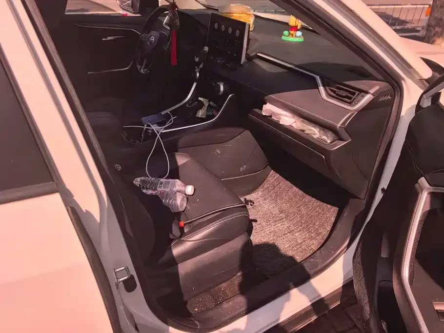 Toyota Wildlander — фото 10