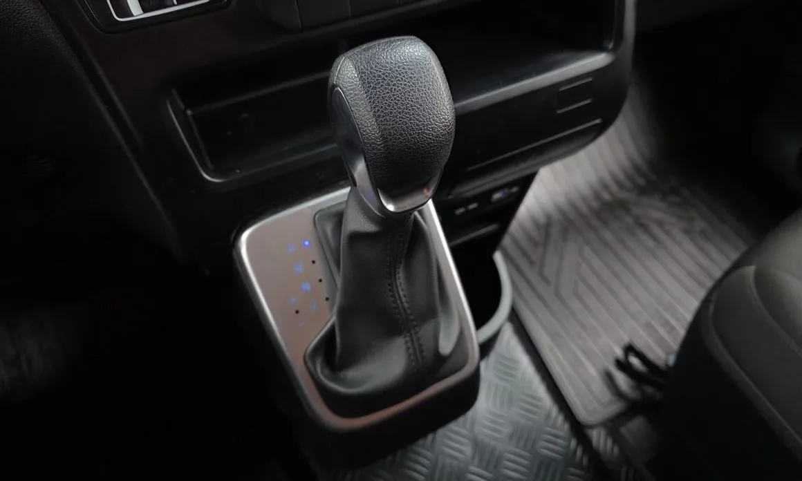 Hyundai Staria — фото 3