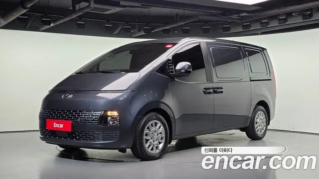 Hyundai Staria — фото 1