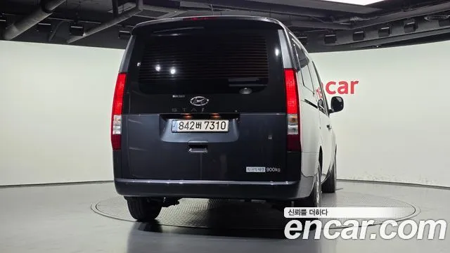 Hyundai Staria — фото 2