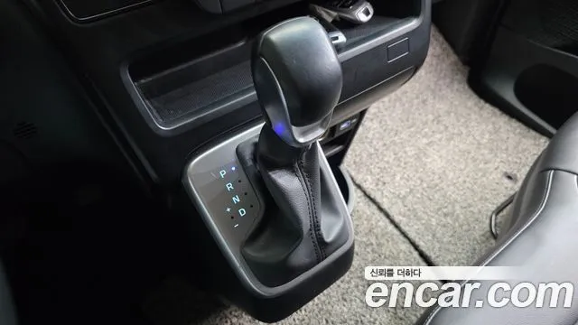 Hyundai Staria — фото 3