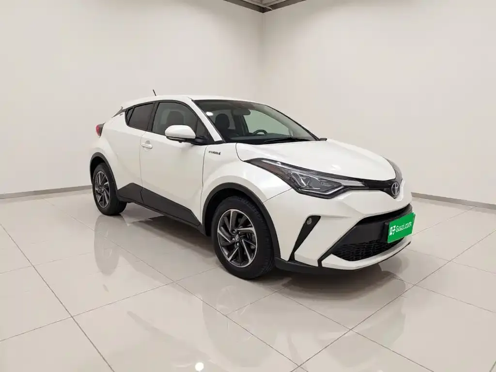 Toyota C-HR — фото 10