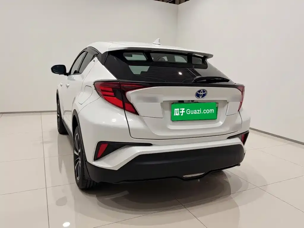 Toyota C-HR — фото 4