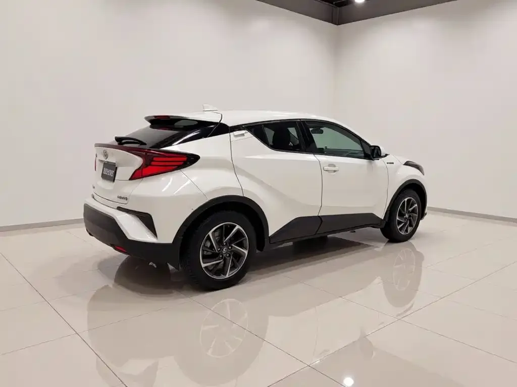 Toyota C-HR — фото 5
