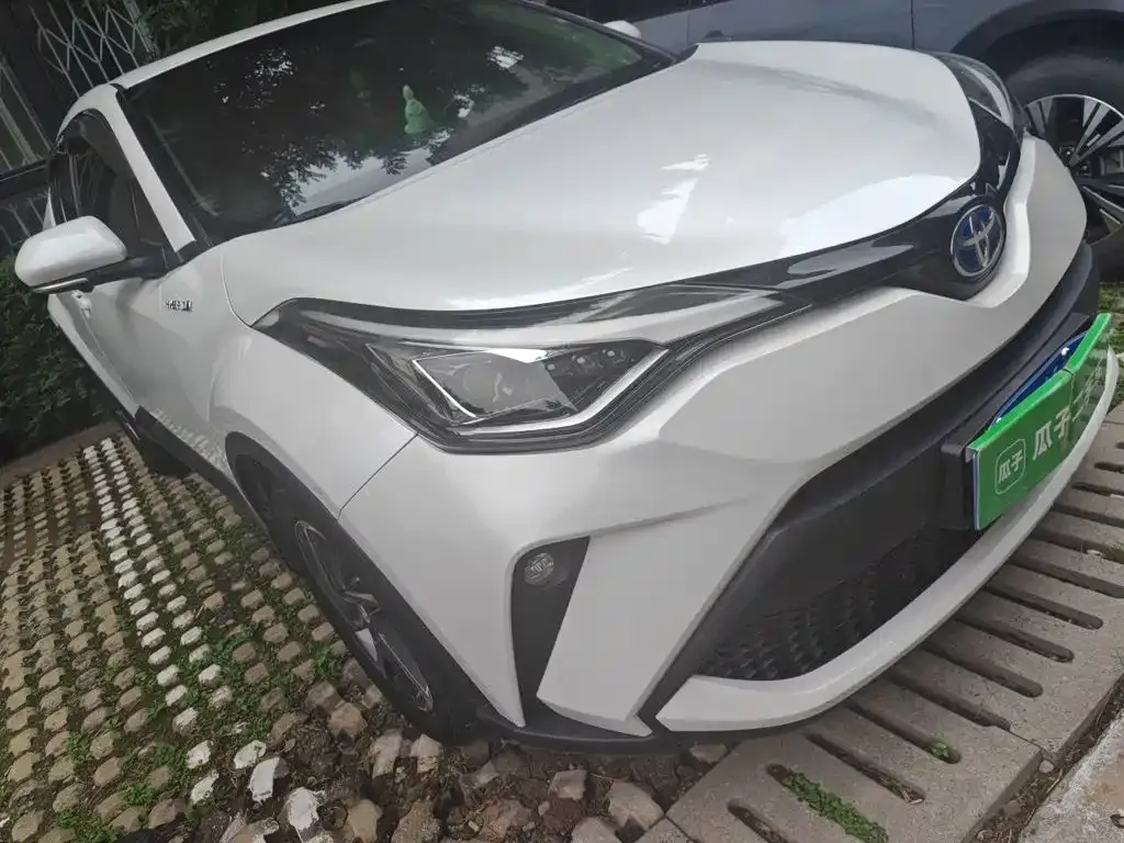 Toyota C-HR — фото 3
