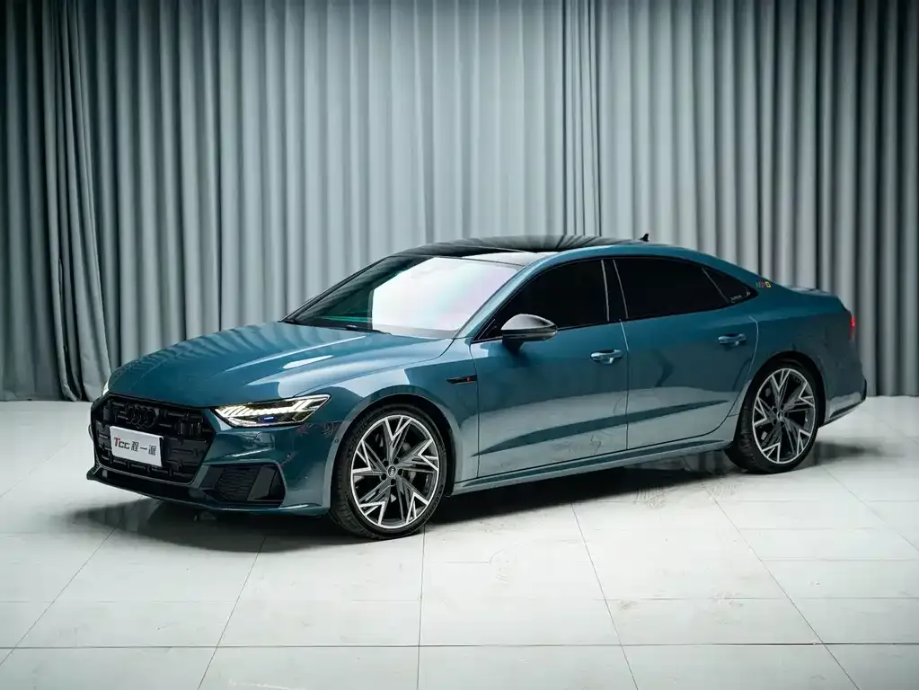 Audi A7L — фото 1