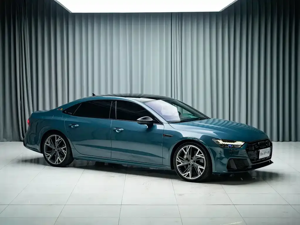 Audi A7L — фото 6